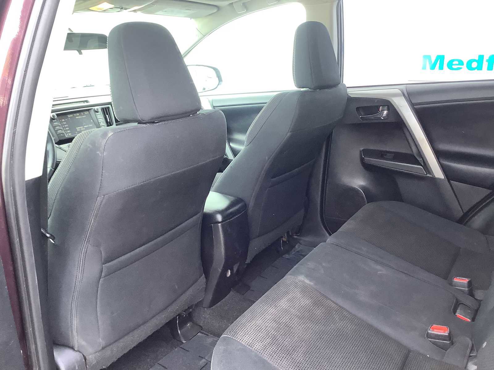 Used 2016 Toyota RAV4 XLE AWD/4WD image 12