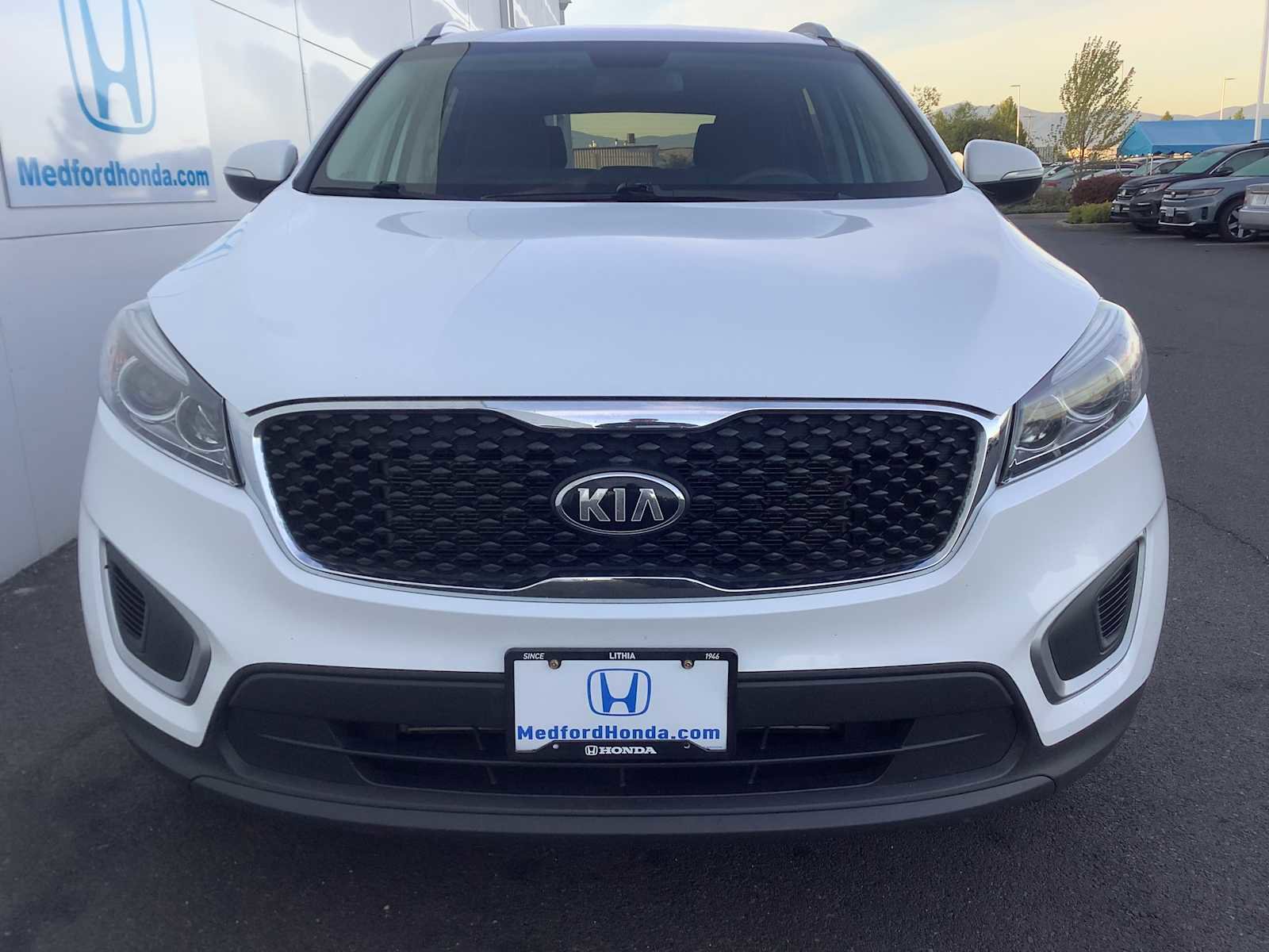 Used 2017 Kia Sorento AWD image 9