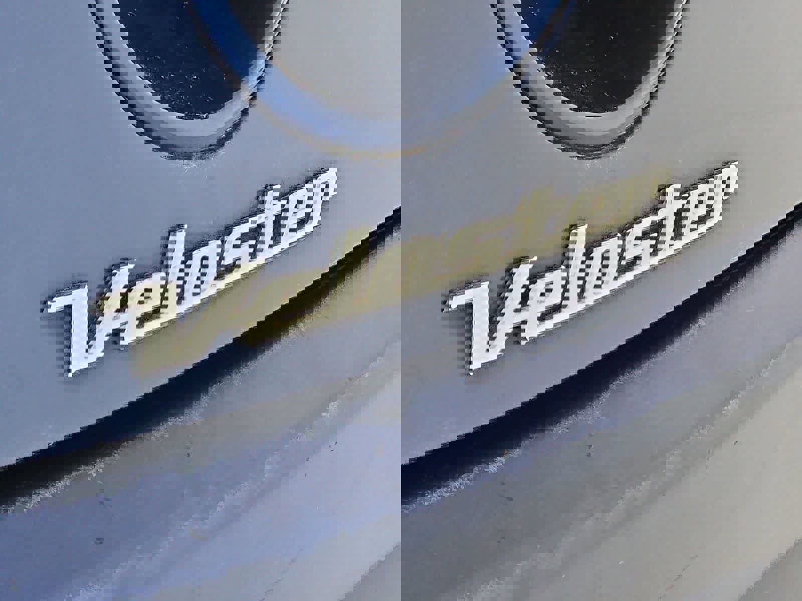 Used 2017 Hyundai Veloster image 12