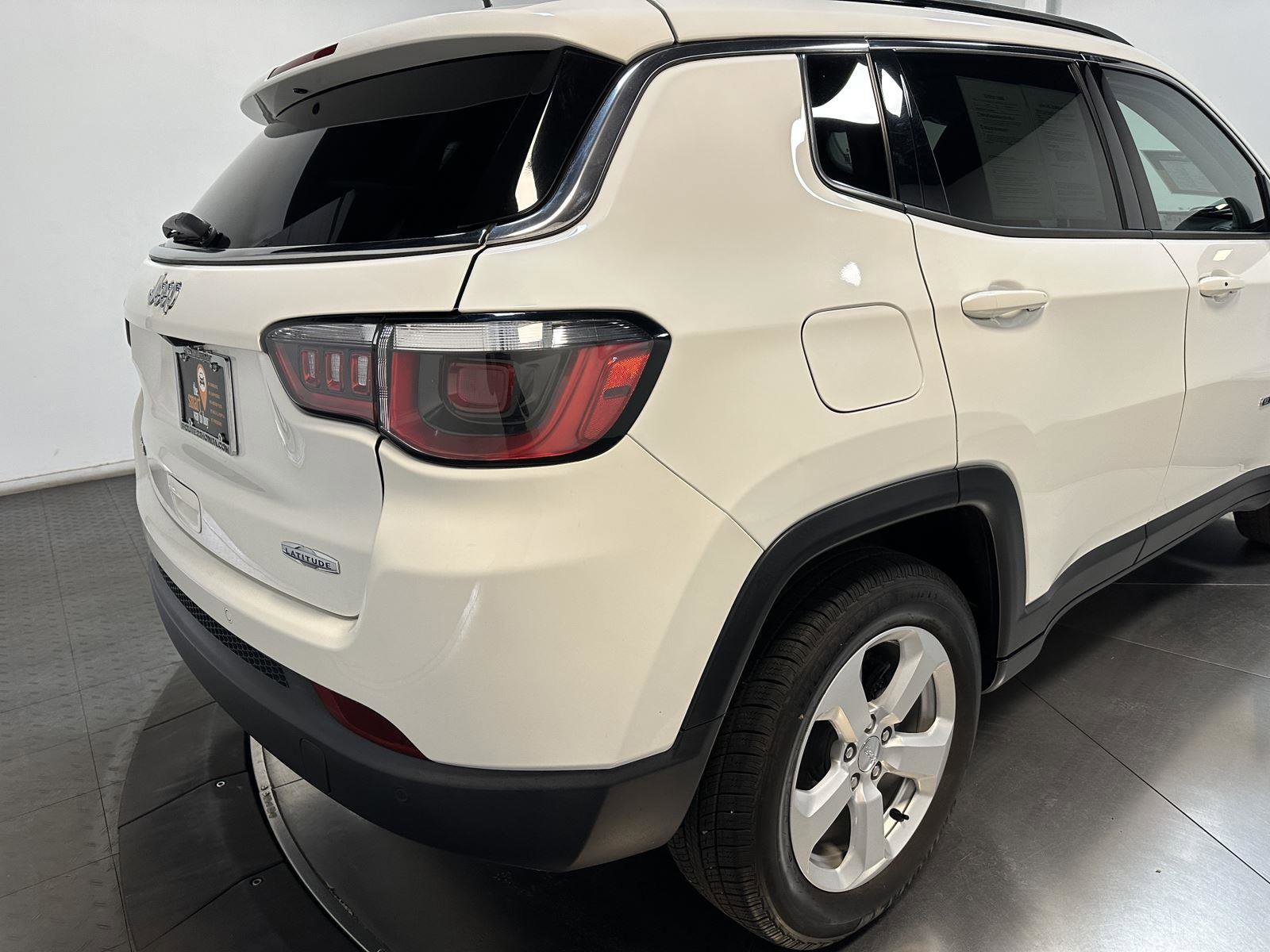 Used 2019 Jeep Compass Latitude w/ Popular Equipment Group image 14