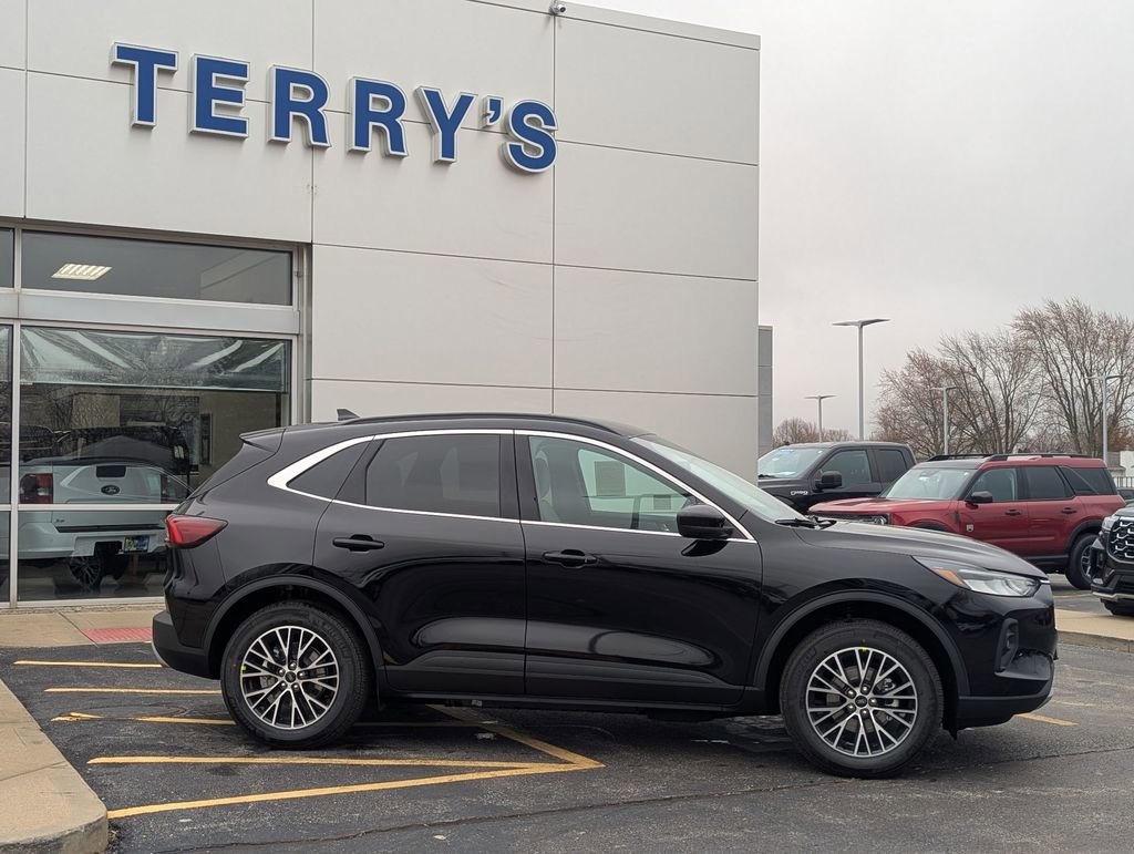 New 2026 Ford Escape SE image 2