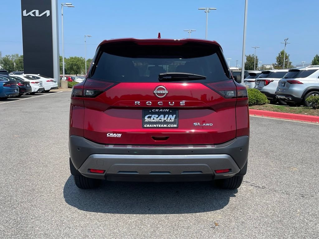 Used 2023 Nissan Rogue SL AWD/4WD image 6