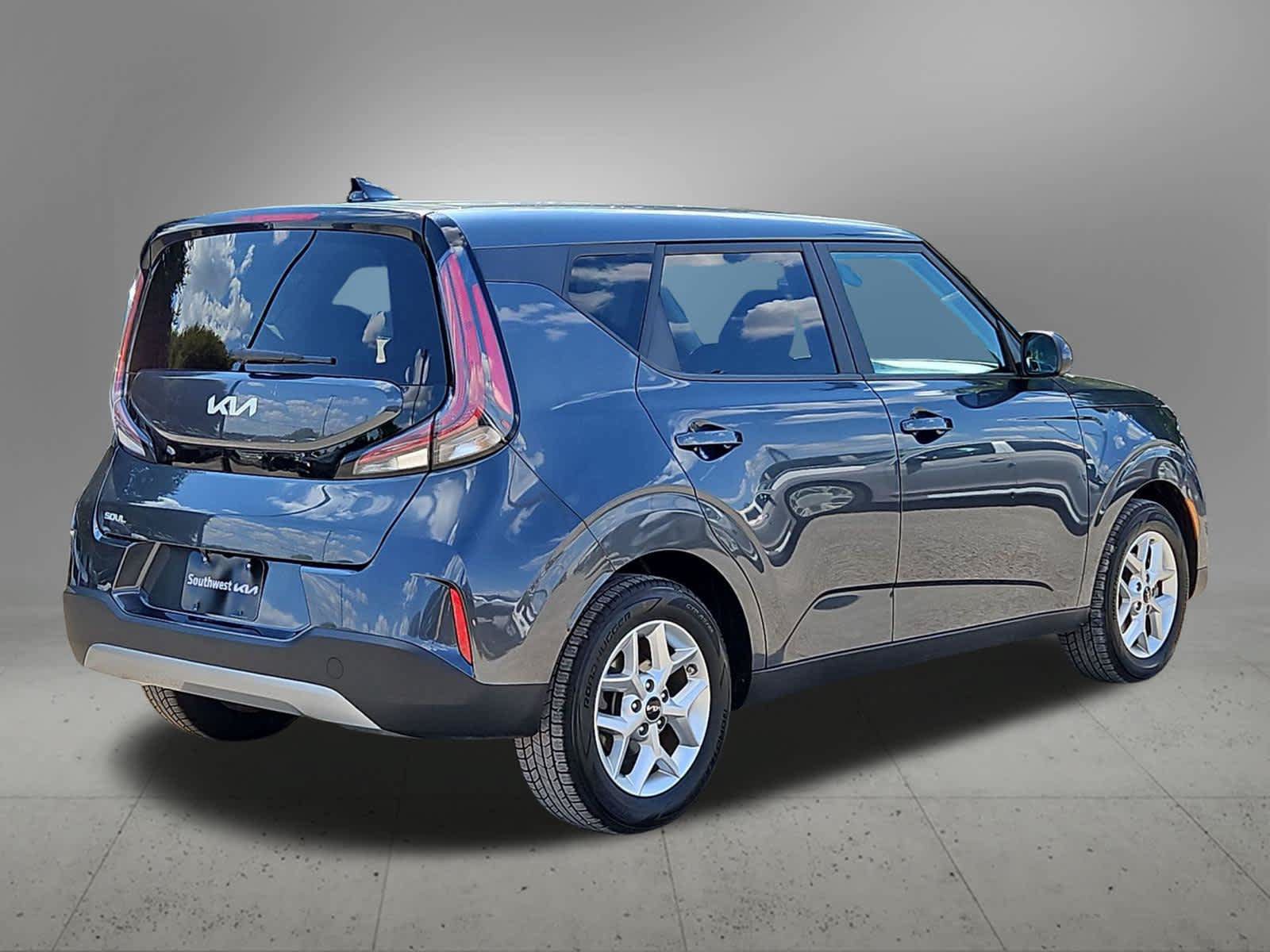 Certified 2024 Kia Soul LX w/ Option Group 015 FWD image 5