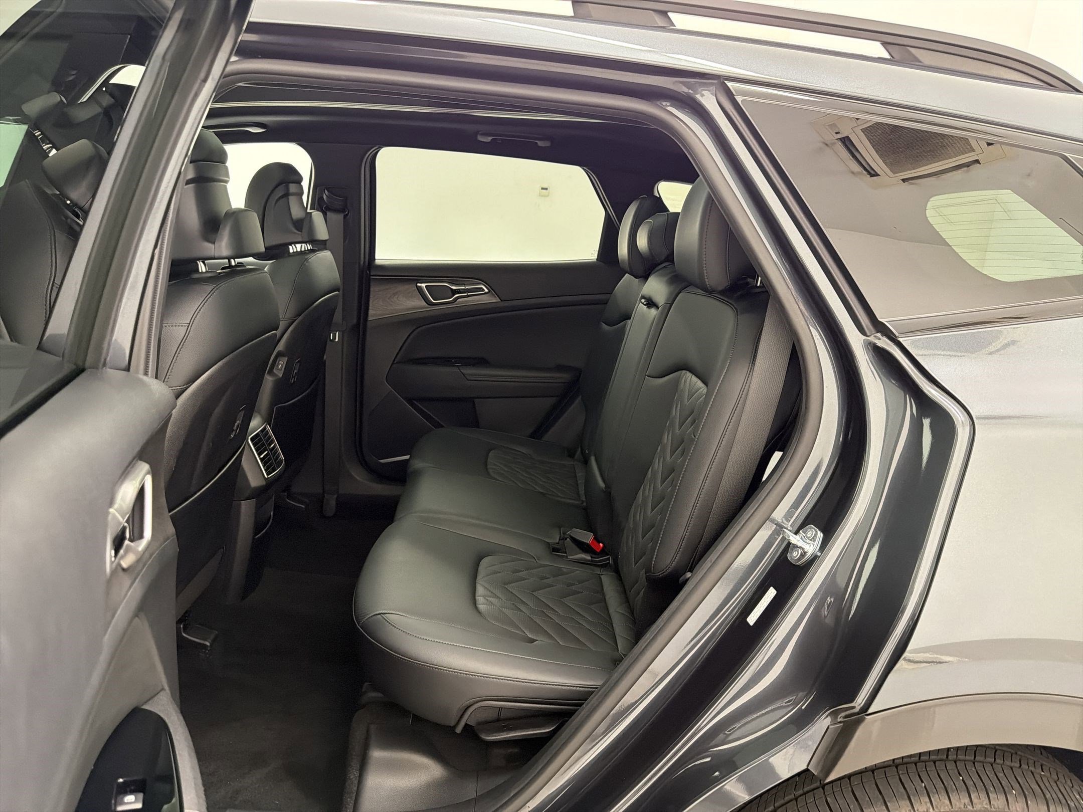 Used 2023 Kia Sportage X-Line w/ X-Line Premium Package AWD/4WD image 14