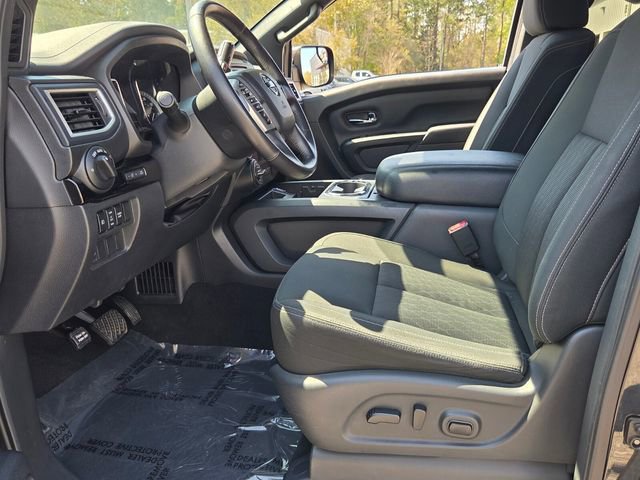 Used 2019 Nissan Titan SV w/ SV Convenience Package image 9