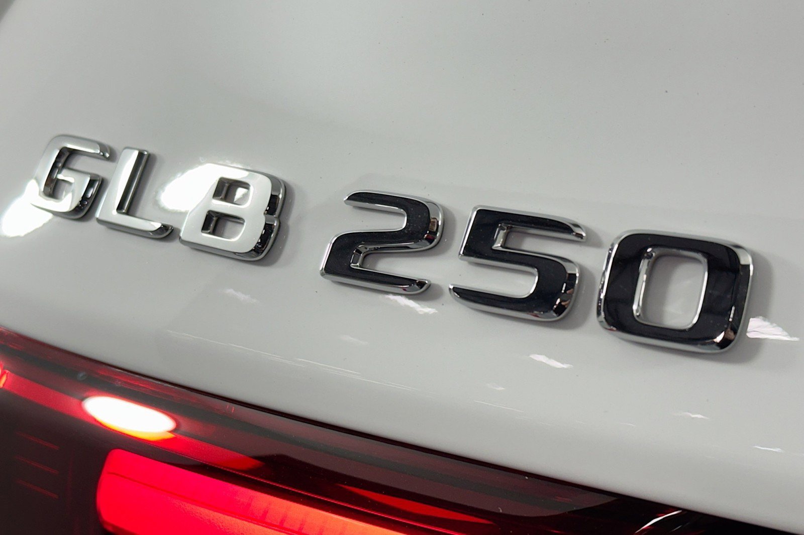 New 2026 Mercedes-Benz GLB 250 image 9