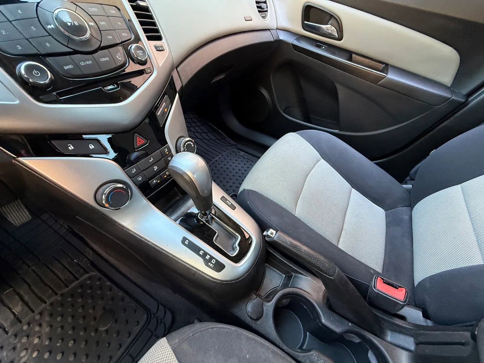 Used 2014 Chevrolet Cruze LS image 21