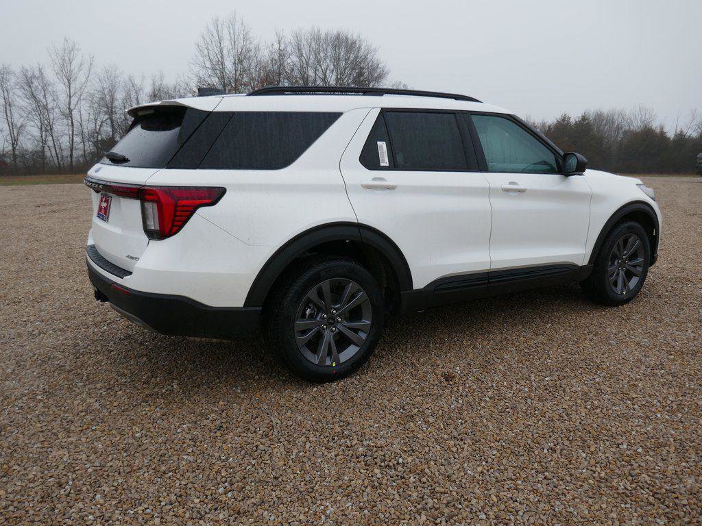 New 2026 Ford Explorer Active w/ Active Comfort Package AWD/4WD image 5