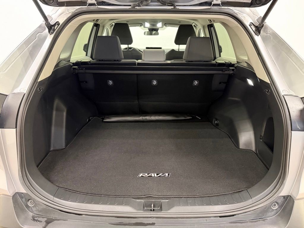 Used 2024 Toyota RAV4 XLE image 6