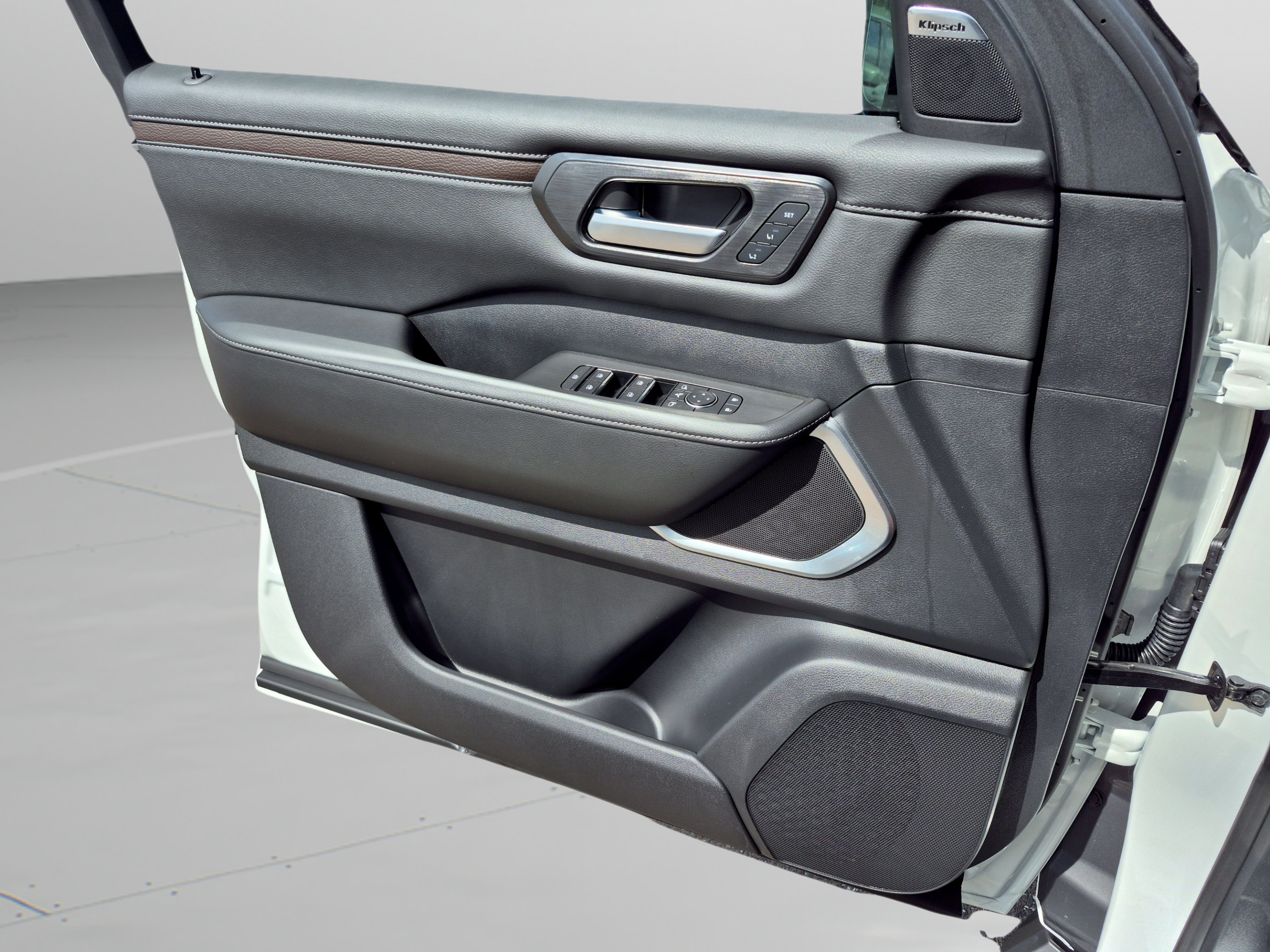 New 2026 Nissan Armada Platinum RWD image 26