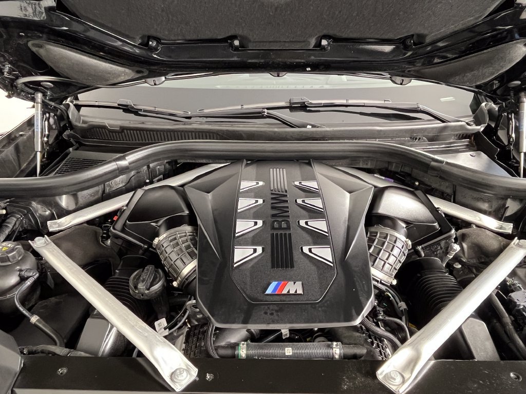 Certified 2027 BMW X7 M60i AWD/4WD image 18