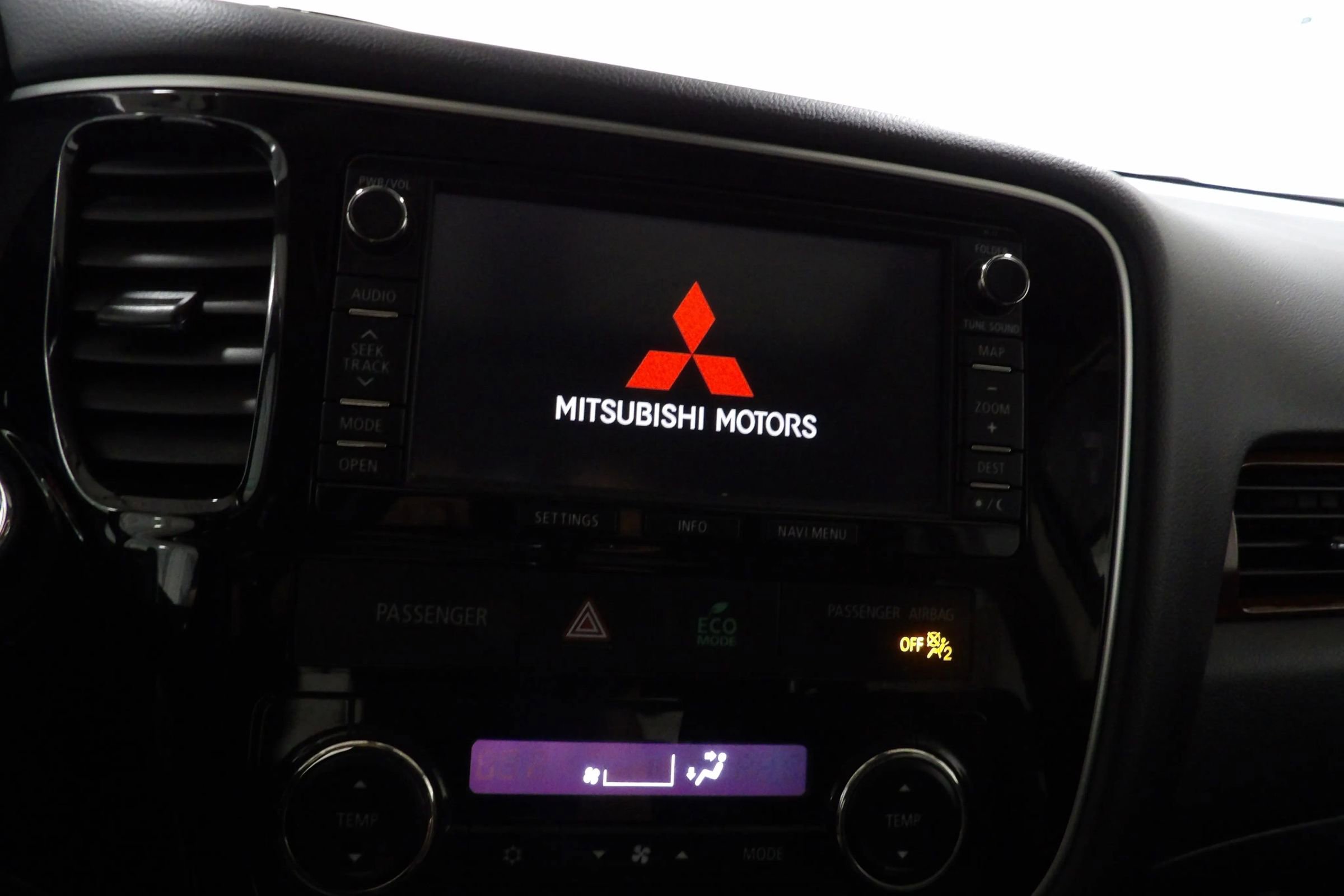 Used 2015 Mitsubishi Outlander GT image 14