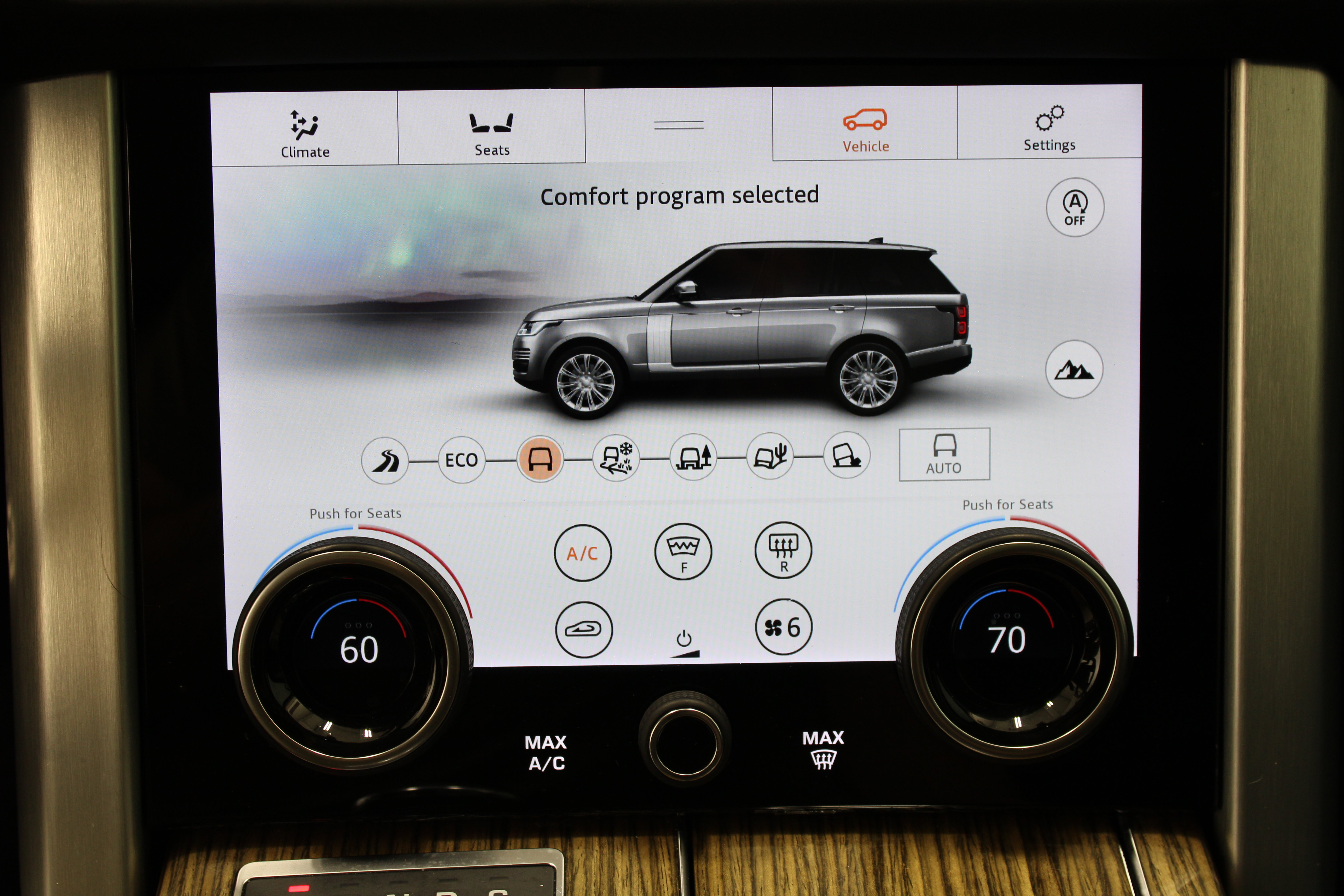 Used 2019 Land Rover Range Rover HSE AWD/4WD image 18