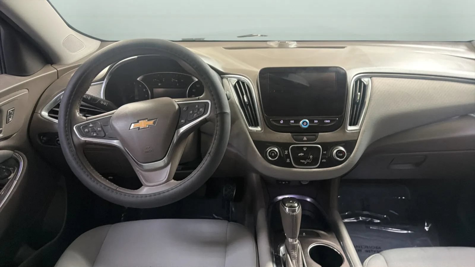 Used 2018 Chevrolet Malibu LT FWD image 10