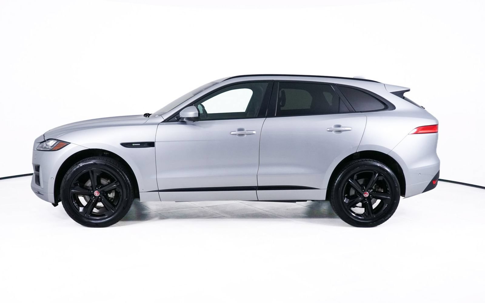 Used 2019 Jaguar F-PACE R-Sport AWD/4WD image 2