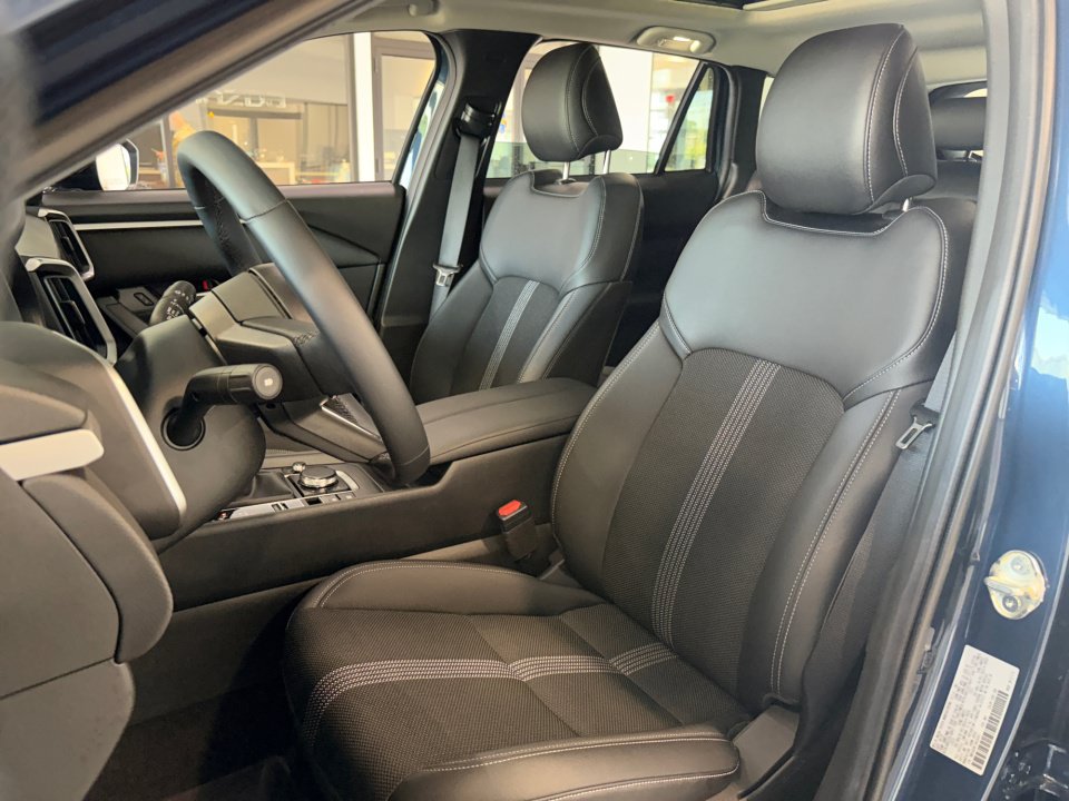 Certified 2025 MAZDA CX-50 AWD 2.5 S w/ Weather Package image 30