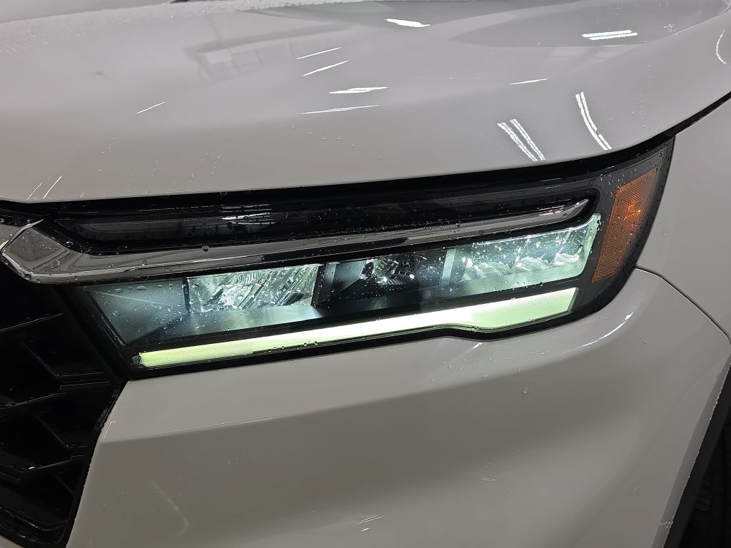 Used 2023 Honda Pilot Touring image 25