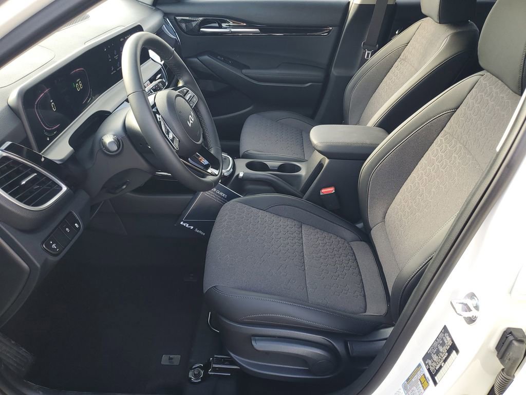 New 2026 Kia Seltos S image 5
