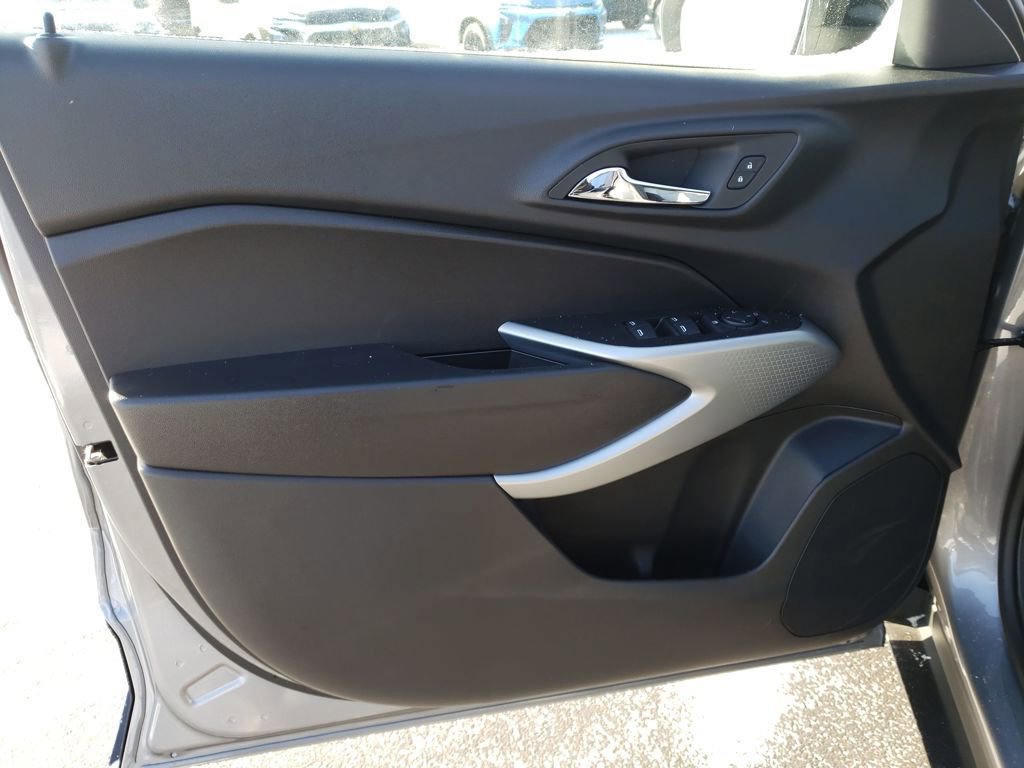 New 2026 Chevrolet Trax RS image 10