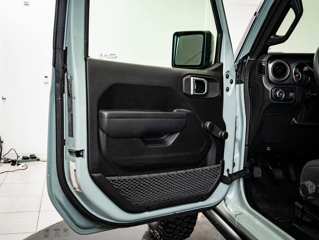 Used 2023 Jeep Wrangler Willys AWD/4WD image 28