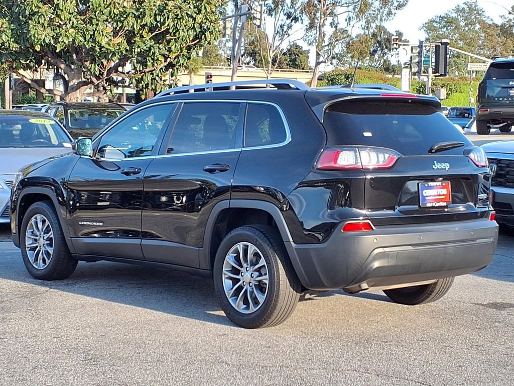 Used 2019 Jeep Cherokee Latitude Plus image 3