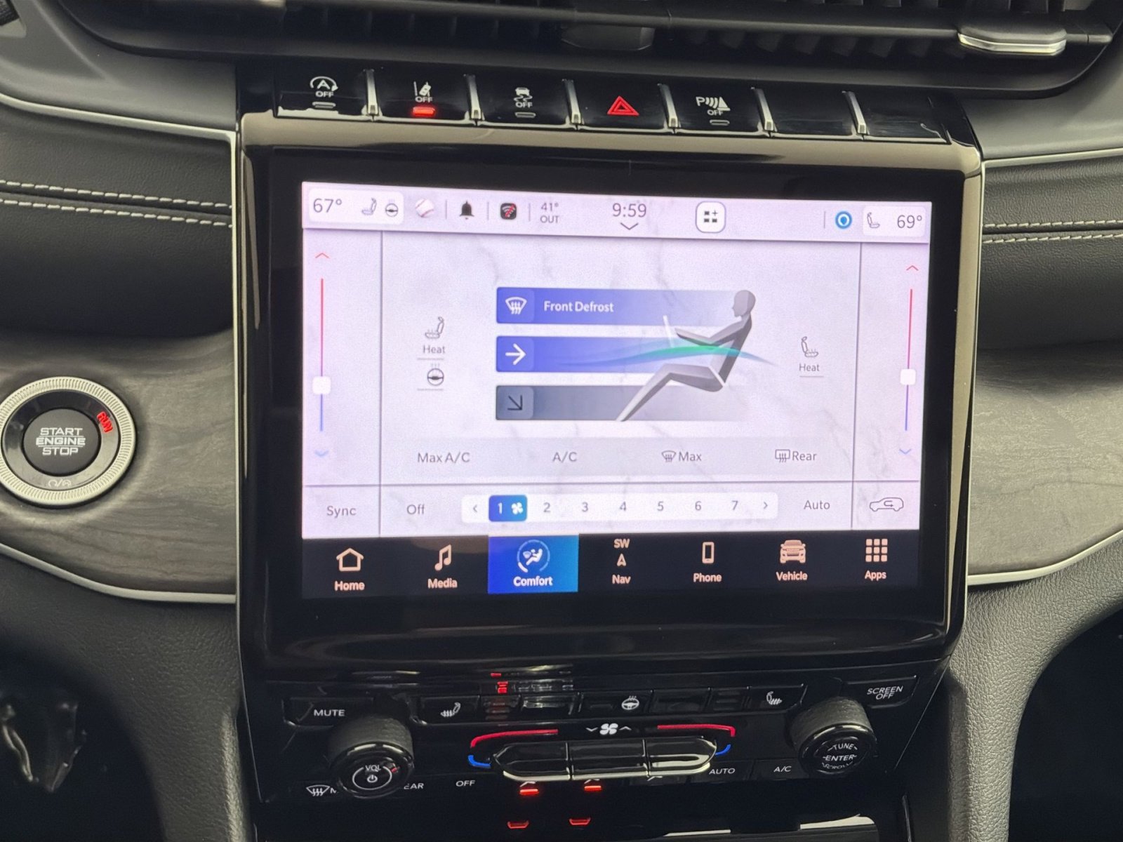 Used 2023 Jeep Grand Cherokee Limited w/ Black Appearance Package image 21