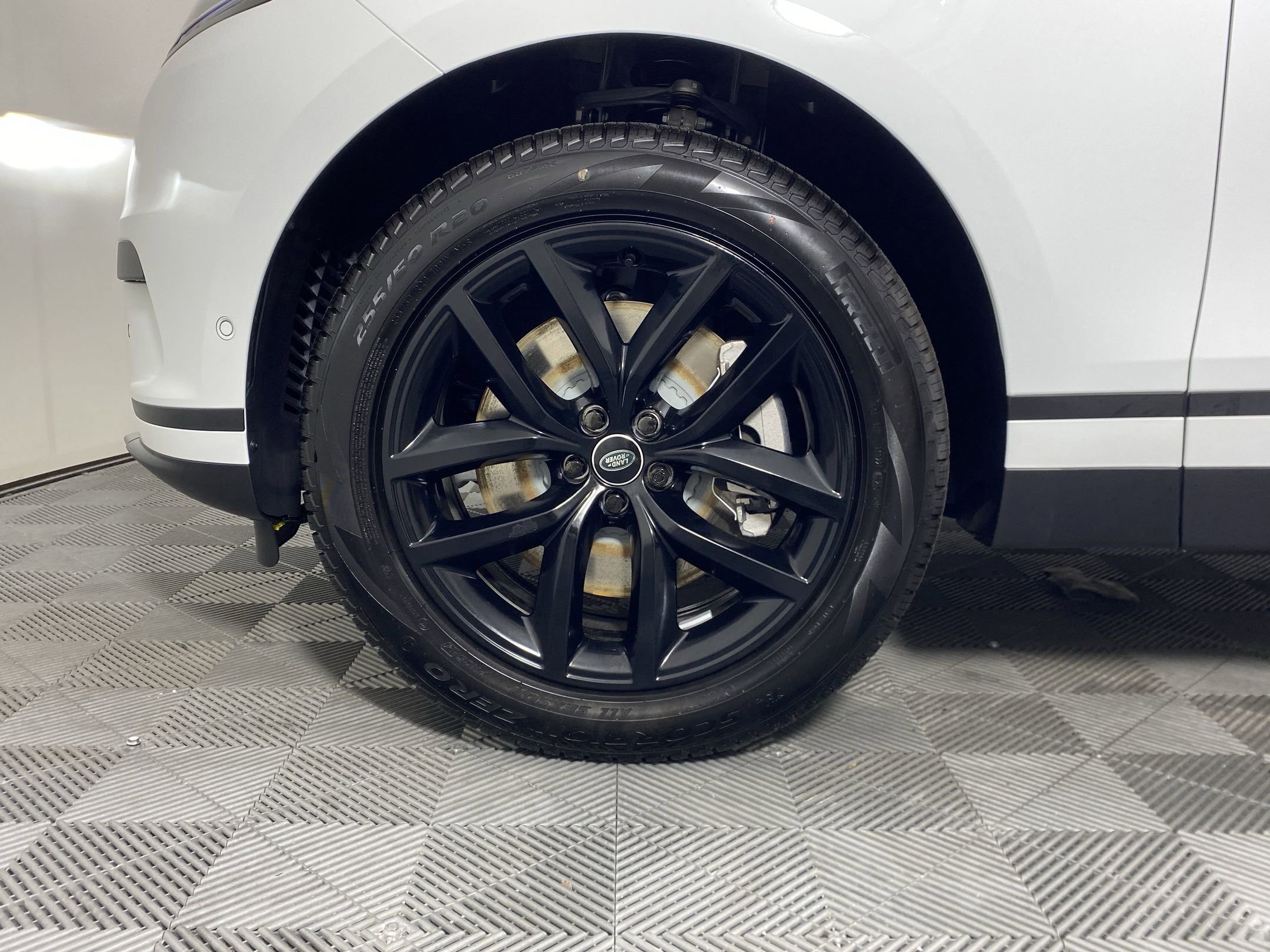 Used 2026 Land Rover Range Rover Velar S image 9