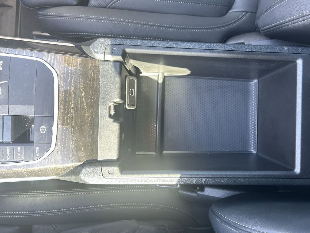 Used 2024 BMW i4 eDrive40 w/ Convenience Package image 18