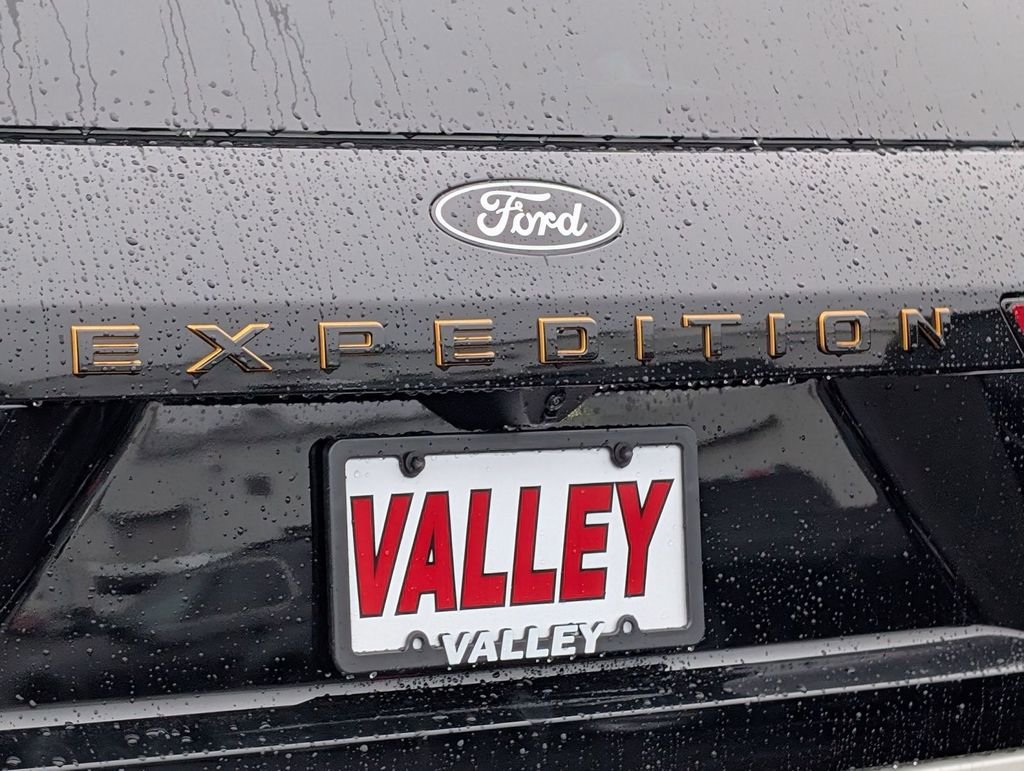 New 2026 Ford Expedition Tremor image 15