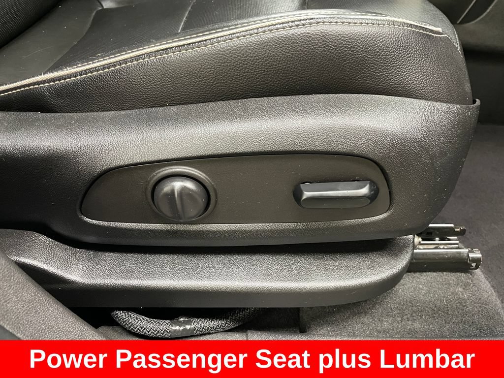 Used 2019 GMC Terrain Denali w/ Advanced Safety Package AWD/4WD image 12