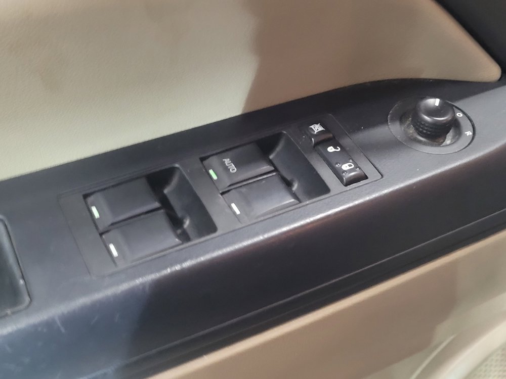 Used 2016 Jeep Compass Sport w/ Power Value Group image 27