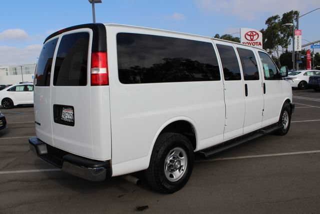 Used 2020 Chevrolet Express 3500 LT w/ LT Preferred Equipment Group RWD image 19