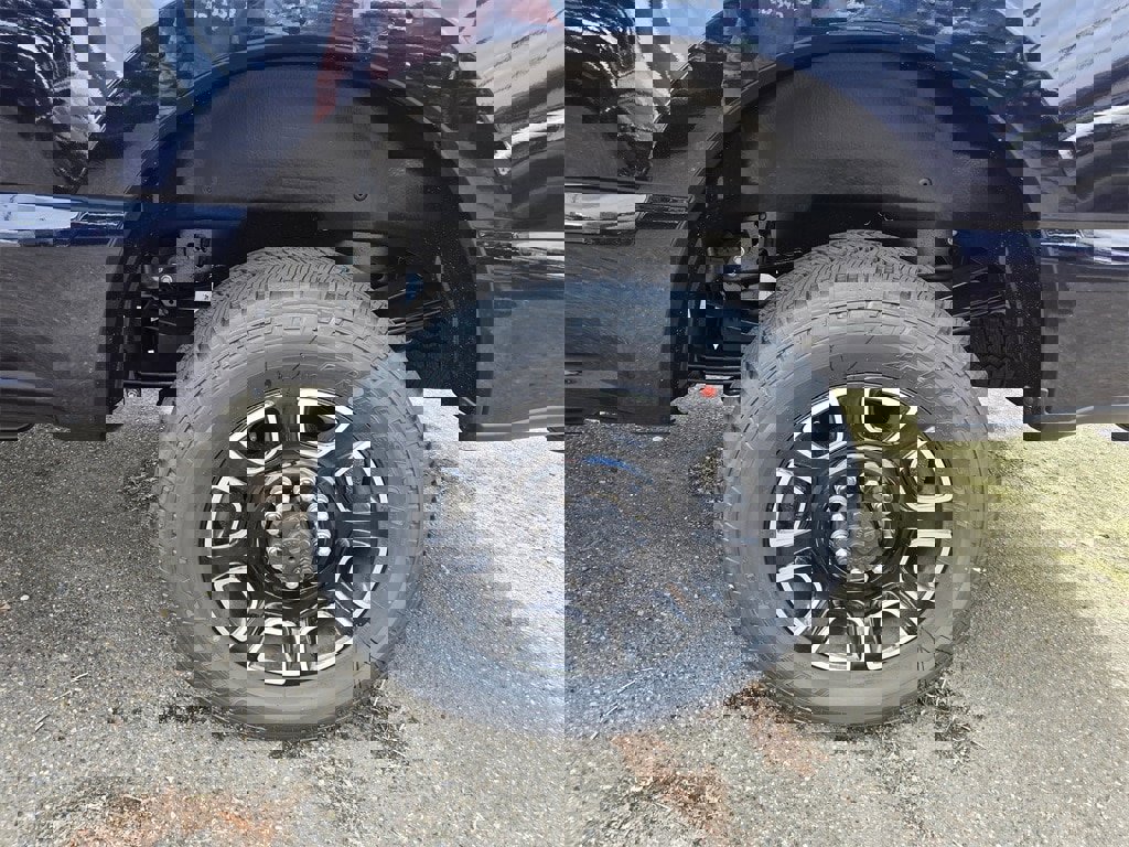 New 2025 Ford F350 Platinum image 9