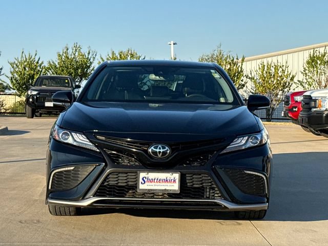 Used 2024 Toyota Camry XSE FWD image 2