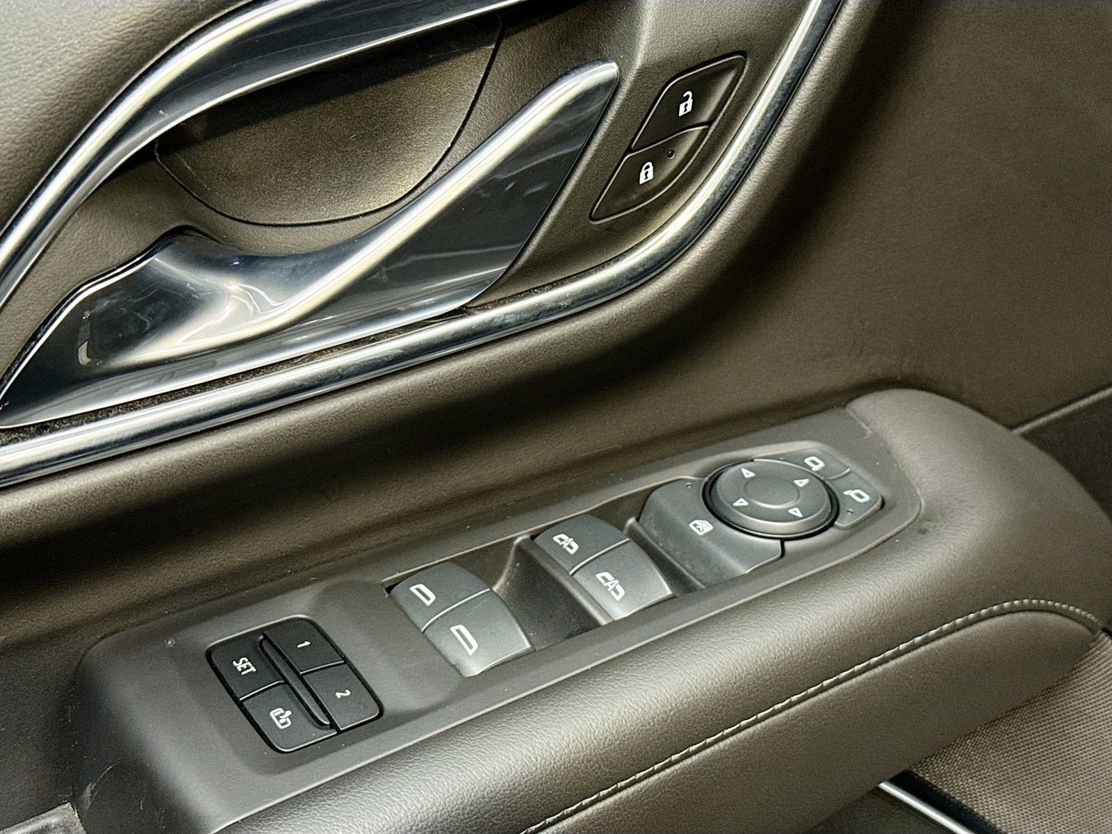 Used 2024 Chevrolet Tahoe LT AWD/4WD image 20