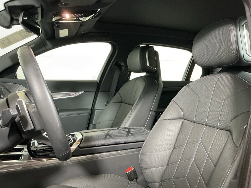 Certified 2023 BMW 740i image 22