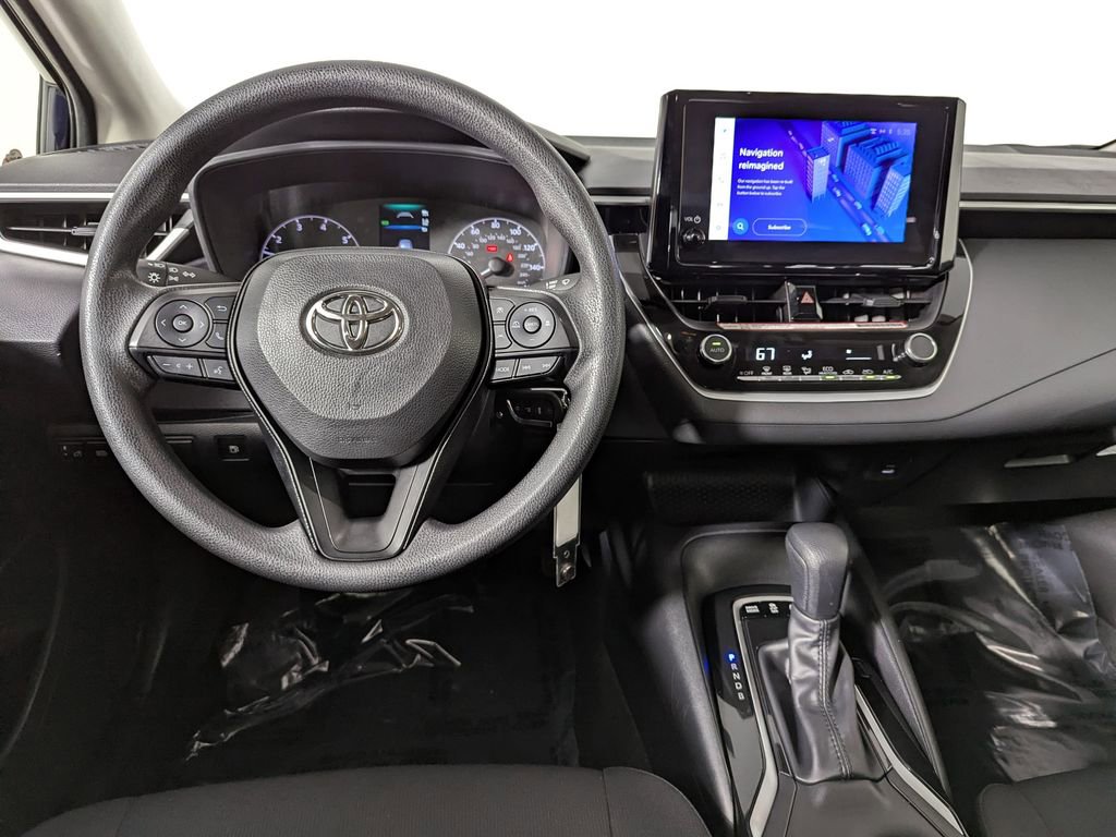 Certified 2025 Toyota Corolla LE image 21