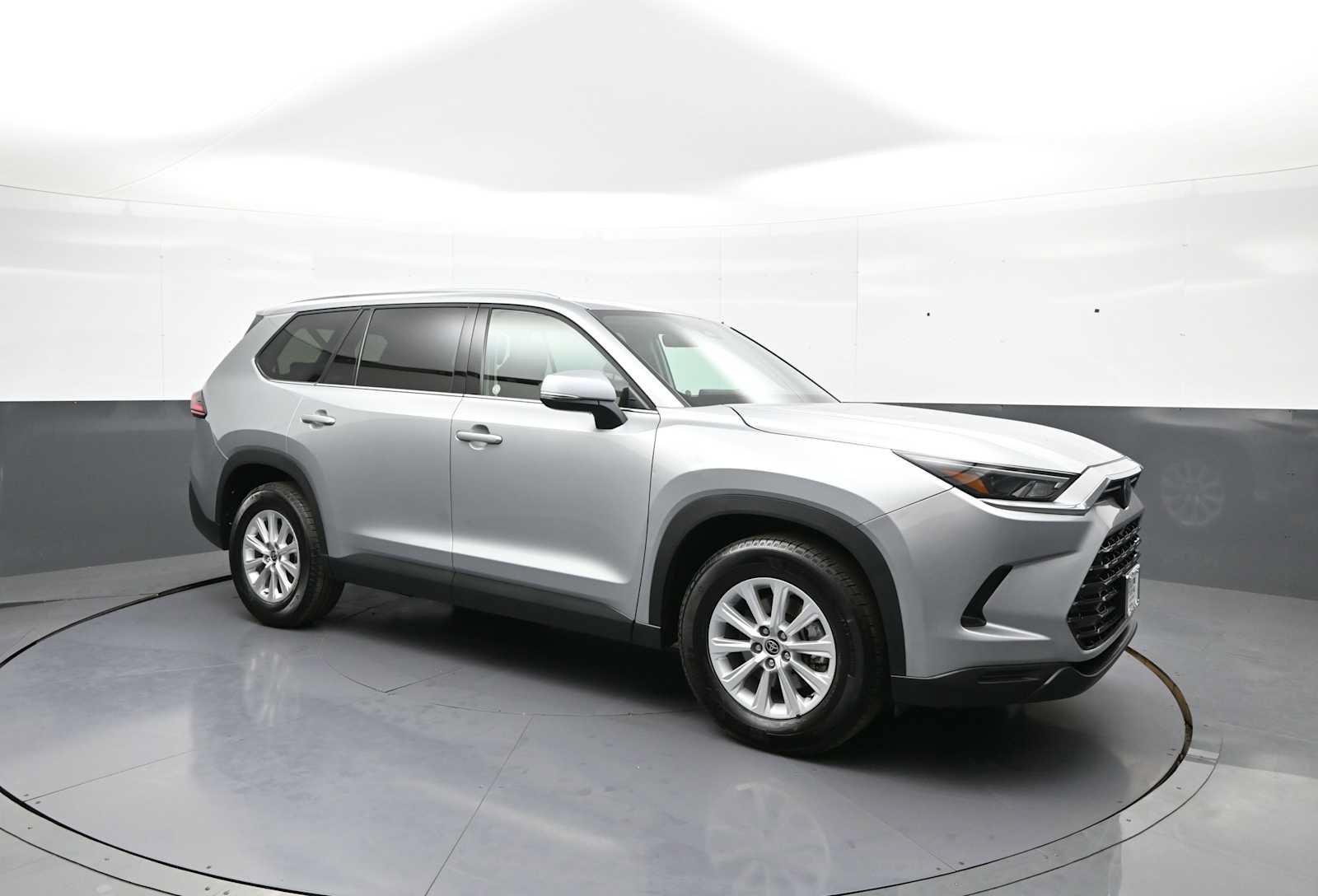 Certified 2025 Toyota Grand Highlander AWD image 4
