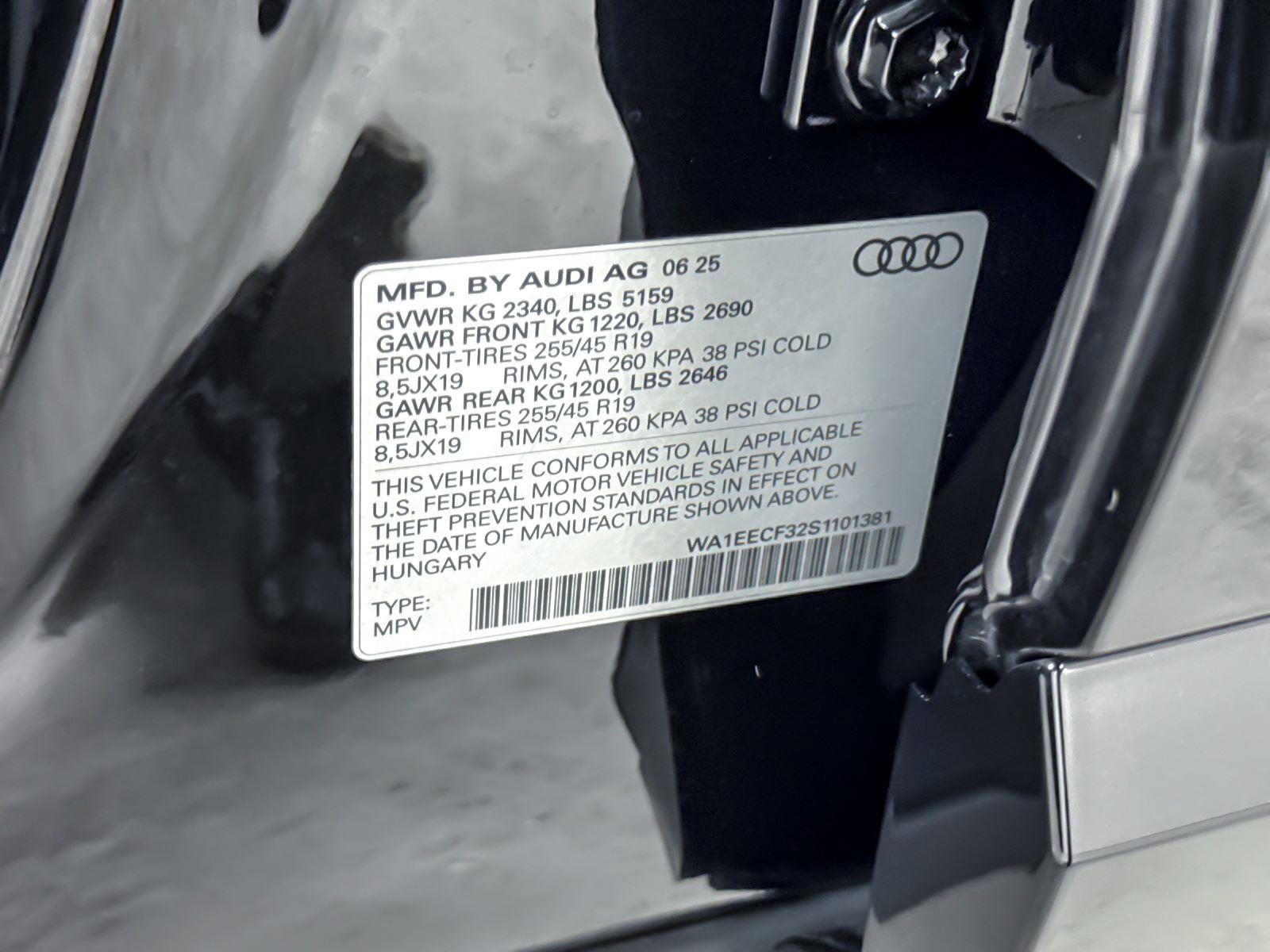 Used 2025 Audi Q3 2.0T Premium Plus w/ Premium Plus Package AWD/4WD image 28