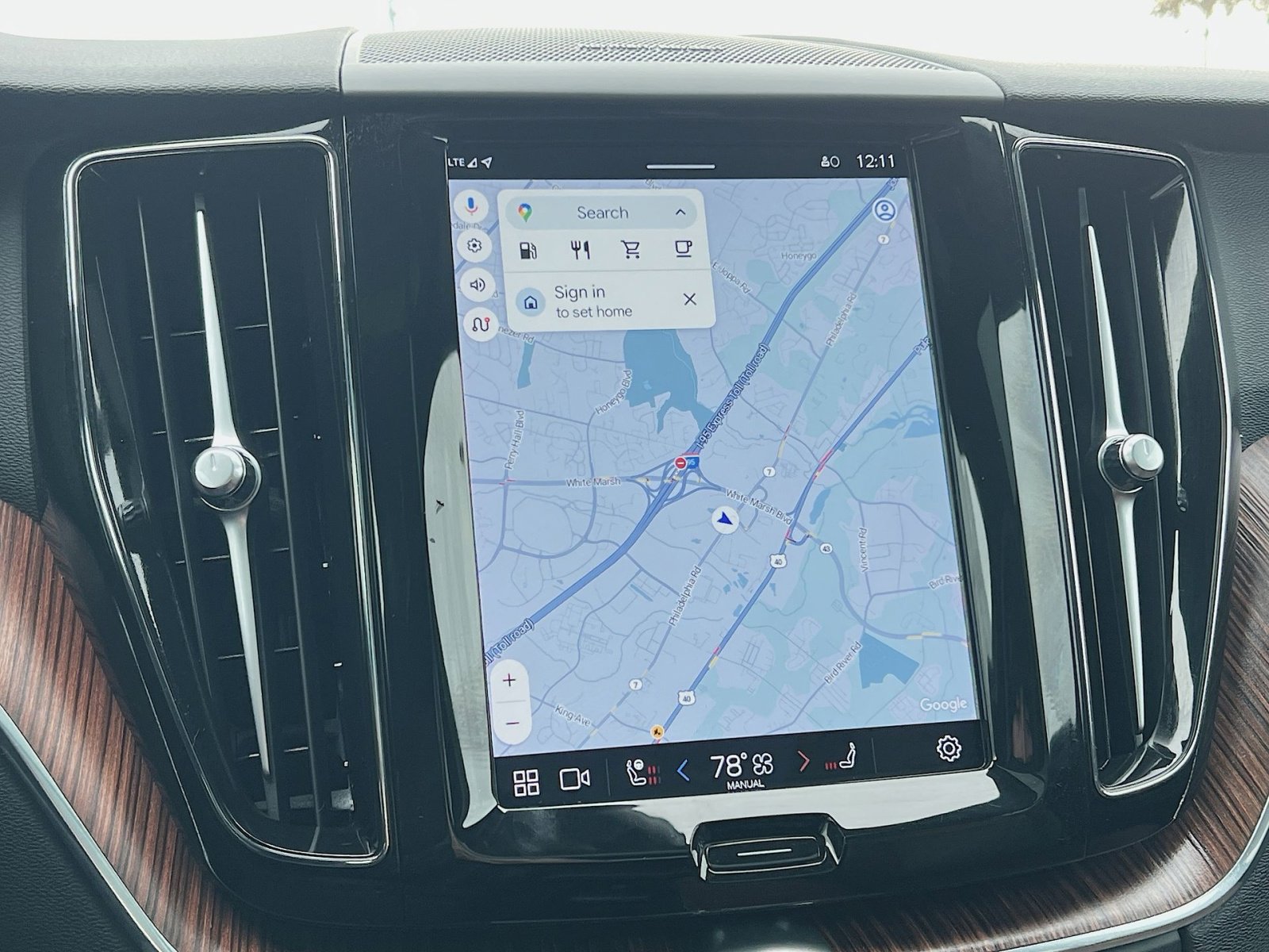 Certified 2023 Volvo XC60 B5 Plus w/ Climate Package image 20