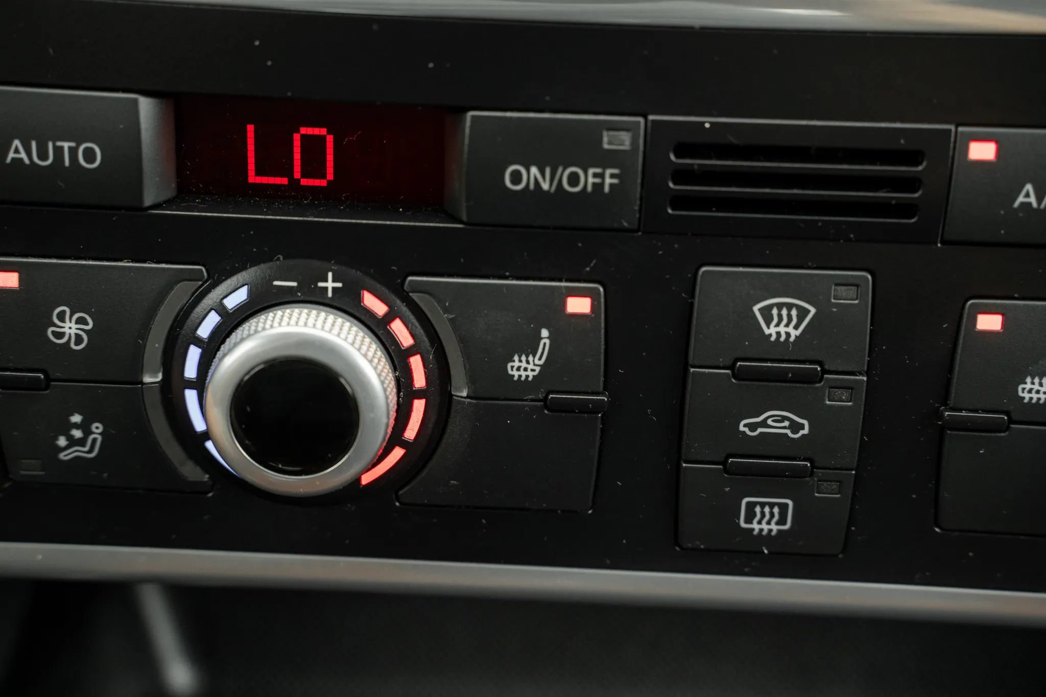 Used 2013 Audi Q7 3.0T Premium Plus AWD/4WD image 30