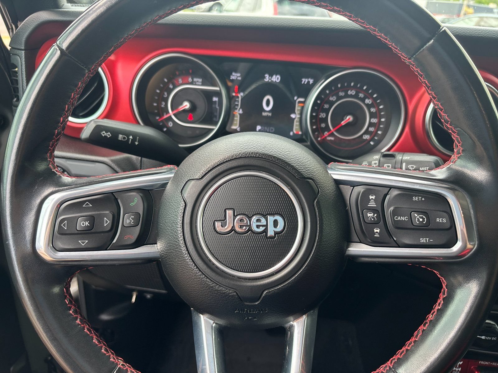 Used 2022 Jeep Wrangler Unlimited Rubicon w/ Dual Top Group AWD/4WD image 25