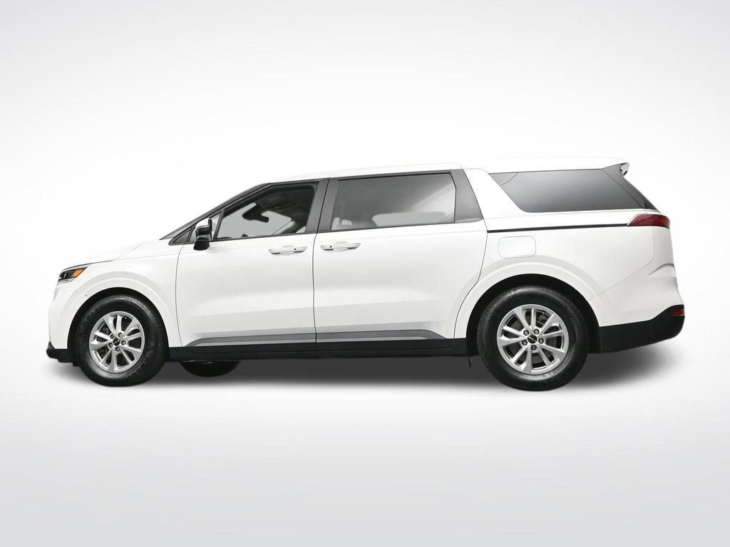 Used 2022 Kia Carnival LX FWD image 26