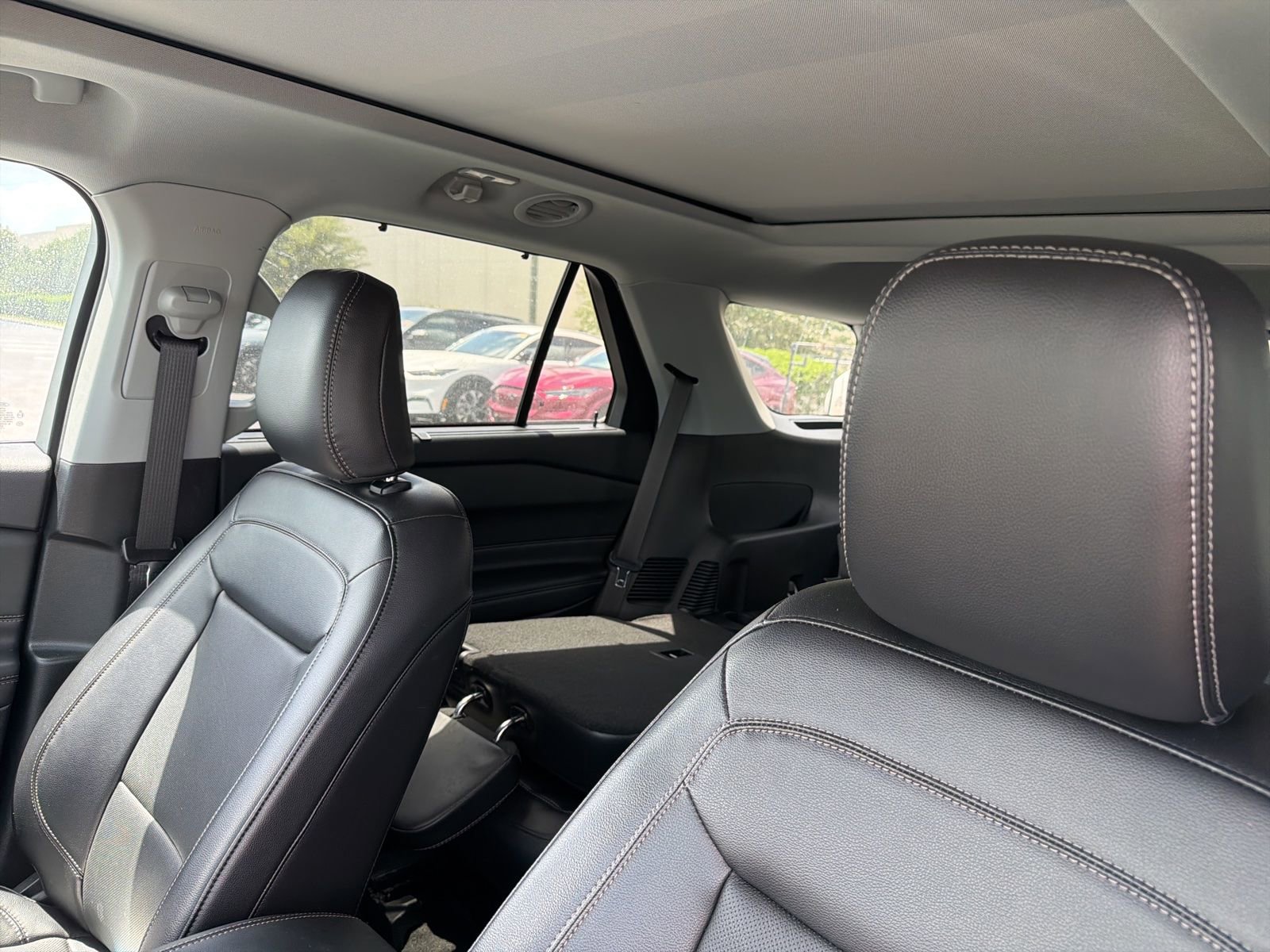 Used 2023 Ford Explorer Limited w/ Limited Technology Package image 22