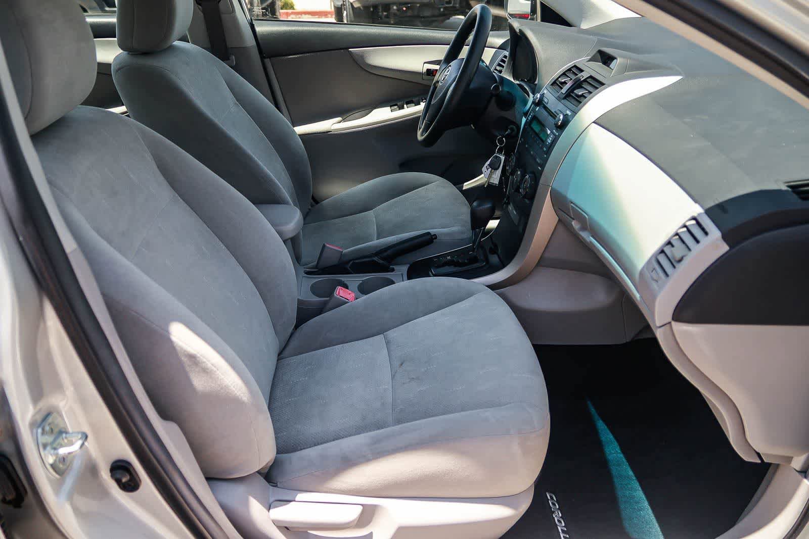 Used 2013 Toyota Corolla L FWD image 16