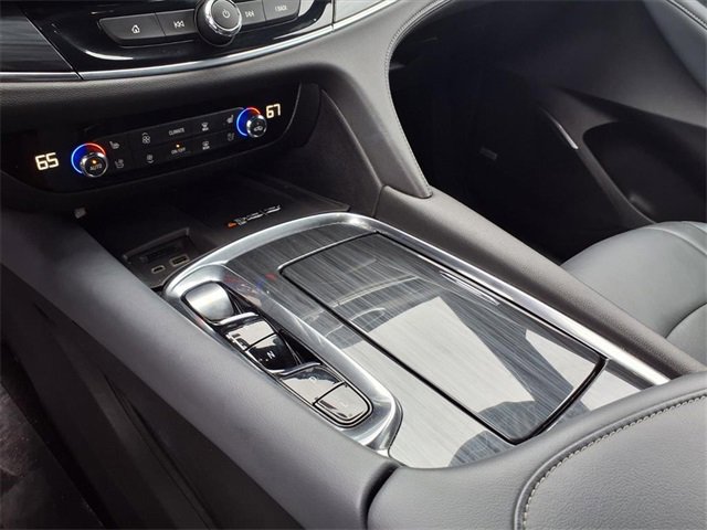 Used 2024 Buick Enclave Premium image 64