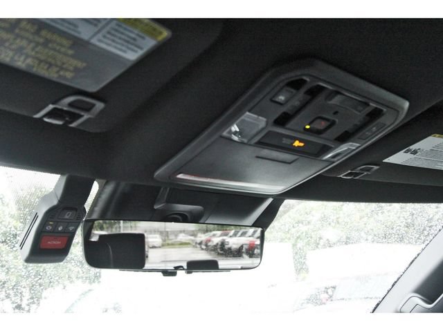Used 2024 Toyota Tundra Platinum AWD/4WD image 22