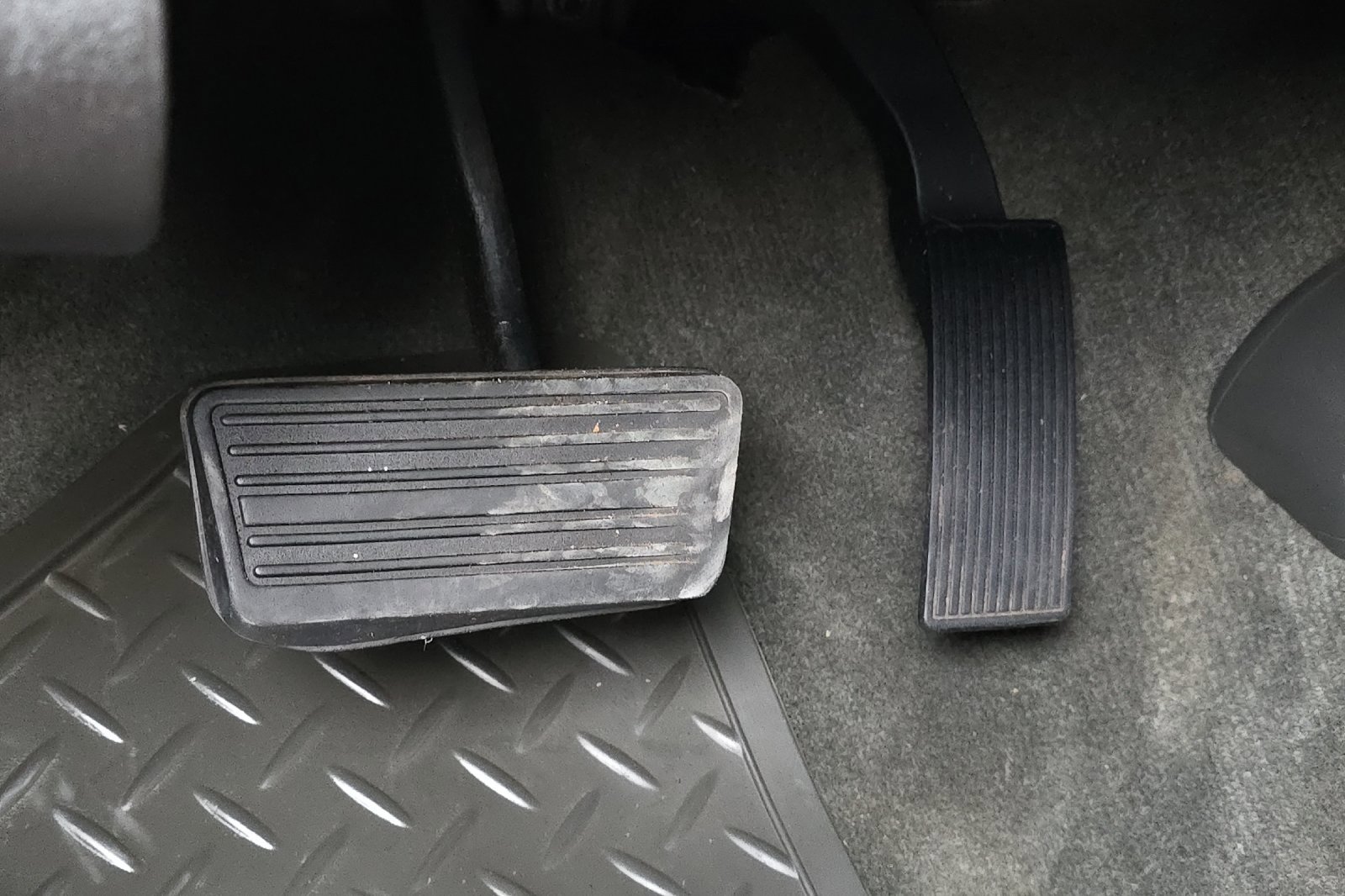 Used 2006 Chevrolet Silverado 2500 LT w/ Heavy-Duty Power Package image 39