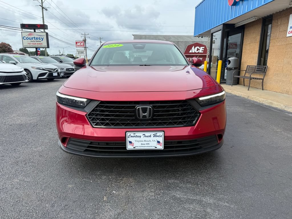 Used 2024 Honda Accord EX image 2
