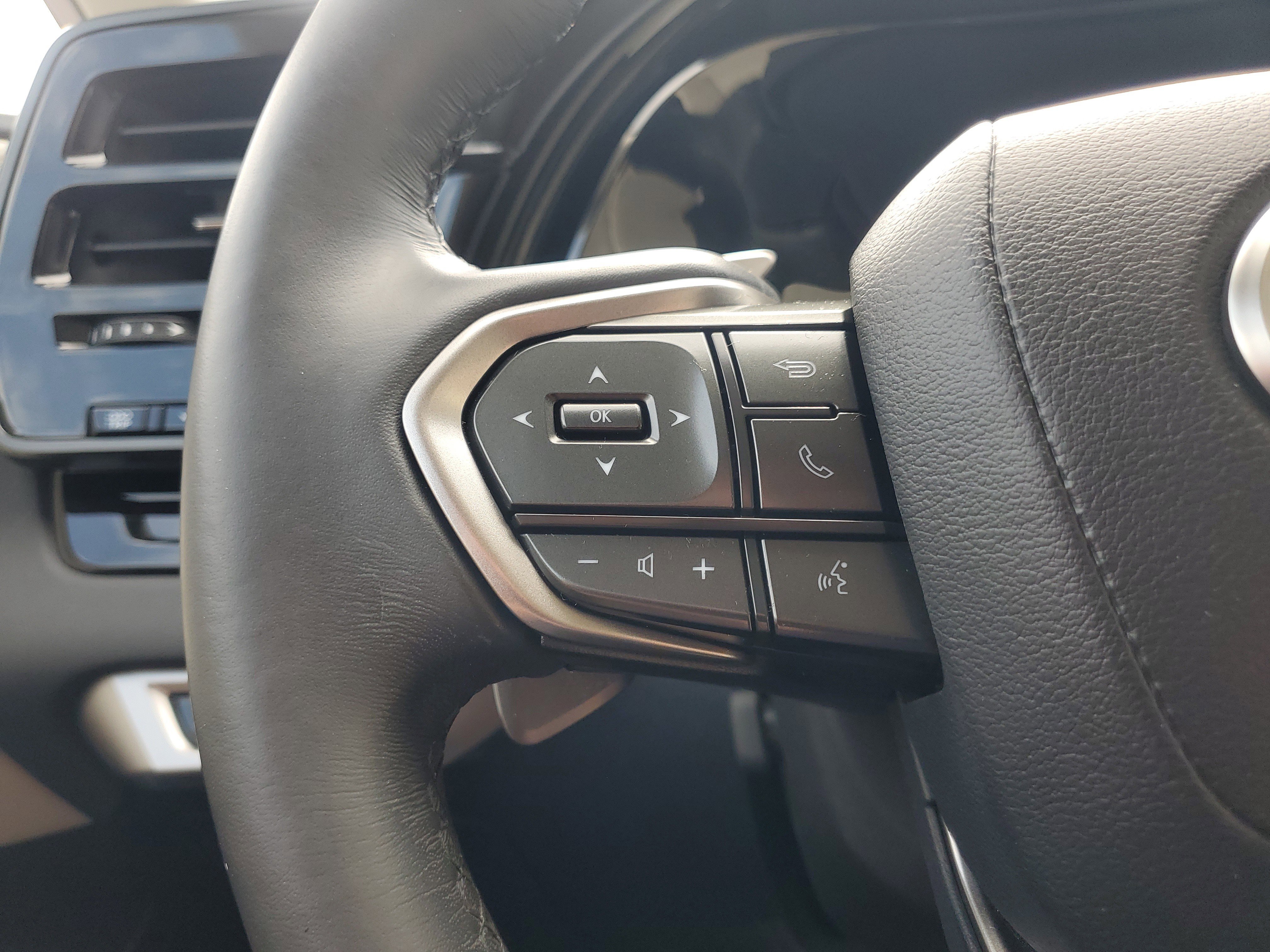 Used 2024 Lexus RX 350 FWD w/ Technology Package image 25